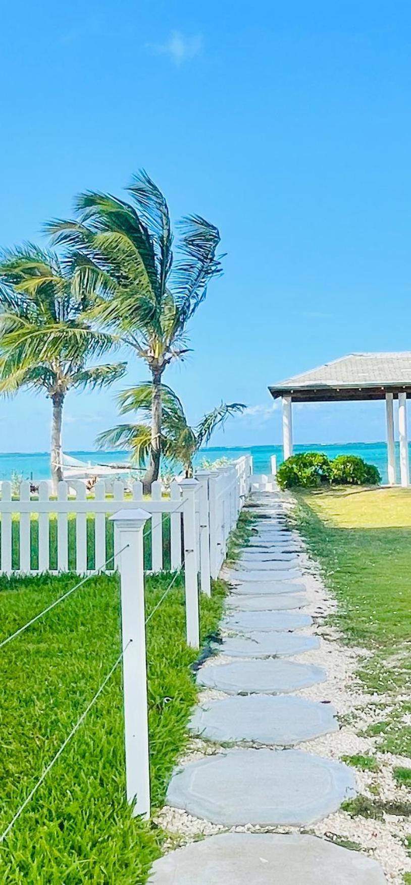 Studio, 100 Feet From The Beach Nassau Exterior photo