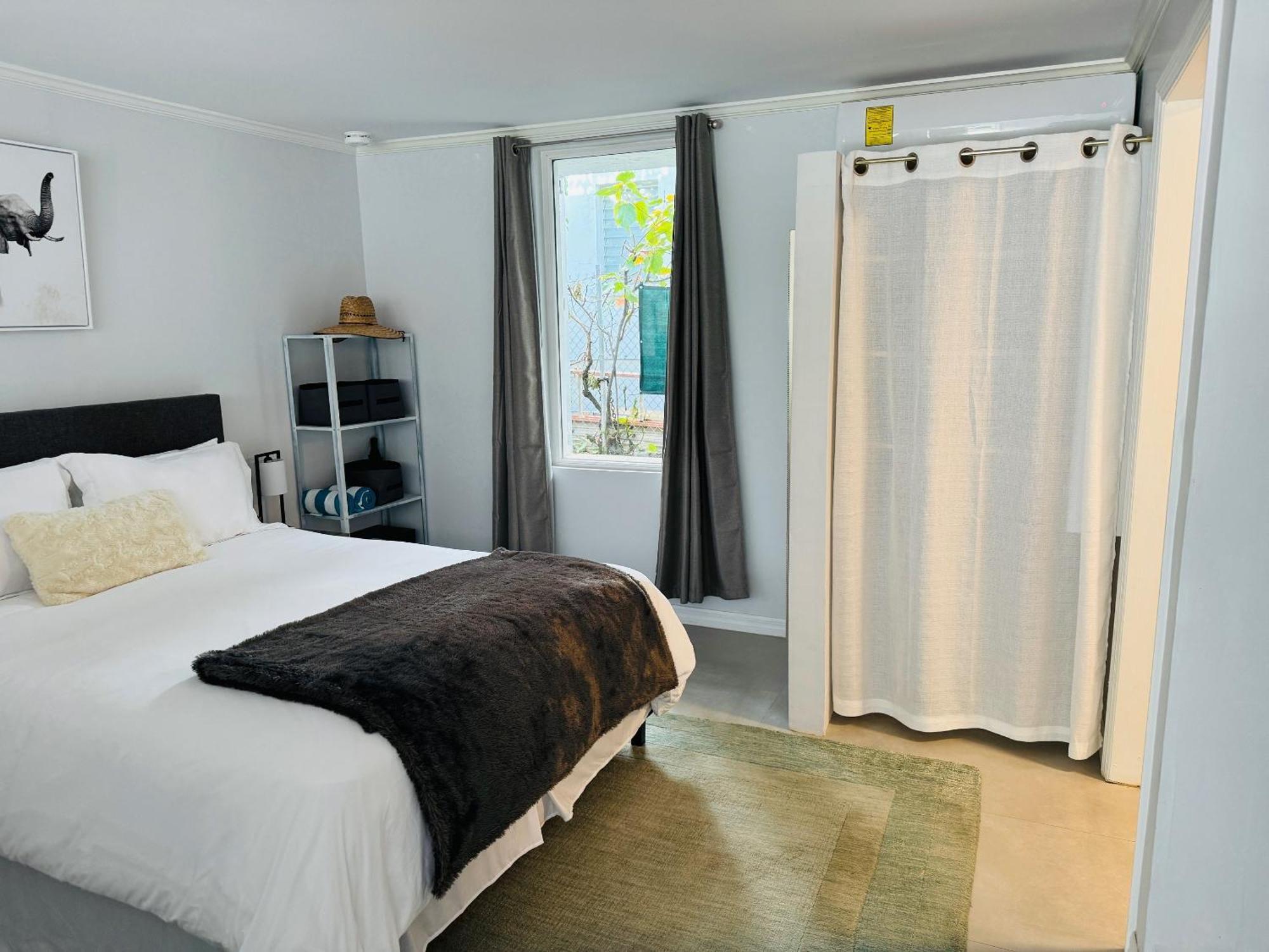 Studio, 100 Feet From The Beach Nassau Exterior photo